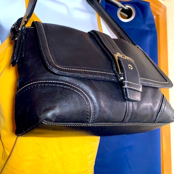 COACH PURSE - Picture 2 of 8